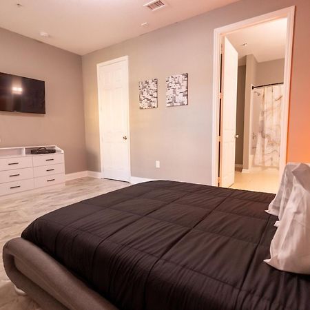 Disney Parks- International Dr - Orlando Luxury Condominium- Fully Equipped - 3Bed & 2 Bath- Exterior photo